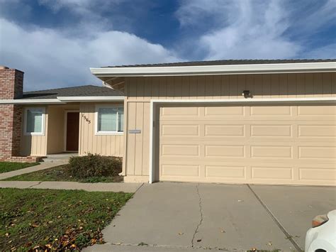 906 Sloat Dr is located in Laurelwood, Salinas. . For rent salinas ca